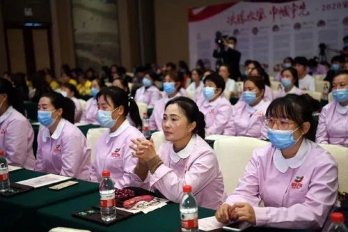 愛心月嫂 5年培養1220名從業者,10家創業公司,公益賦能家政服務專業化