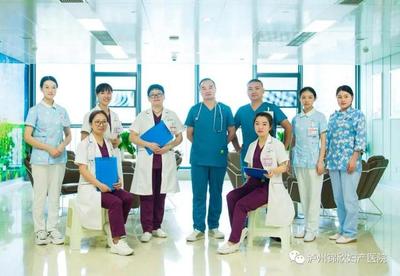 瀘州錦欣婦產(chǎn)優(yōu)質(zhì)服務得人心 寶媽感謝送錦旗